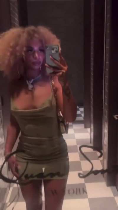 🤳