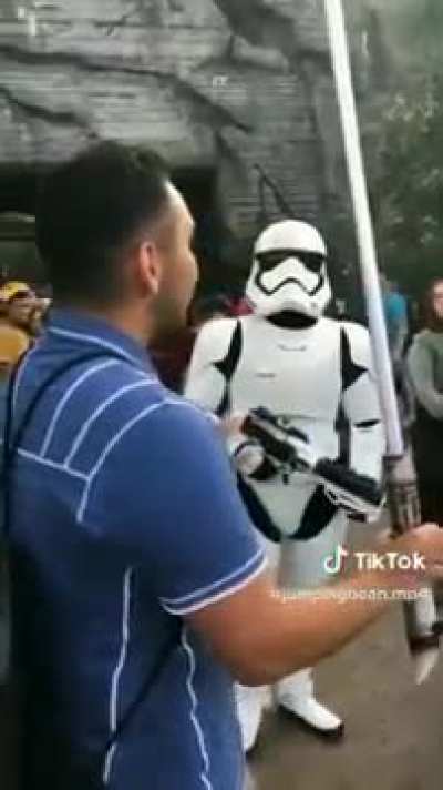 "If there's one Jedi left, it's not you." Stormtrooper destroys lightsaber-wielding man at Disneyland