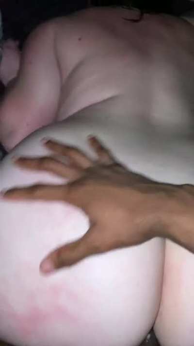 Throwing this ass on his dick😫💦💯