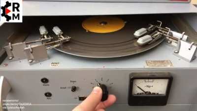 Tone generator used by German Post Service with 4 pre-recorded messages including "number you're calling has been disconnected" (1967)