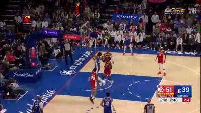 [Highlight] Embiid euro-steps into the layup