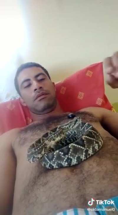 Let's relax without any protection with a Rattlesnake