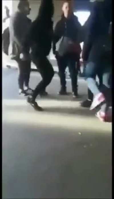 Chick got hands