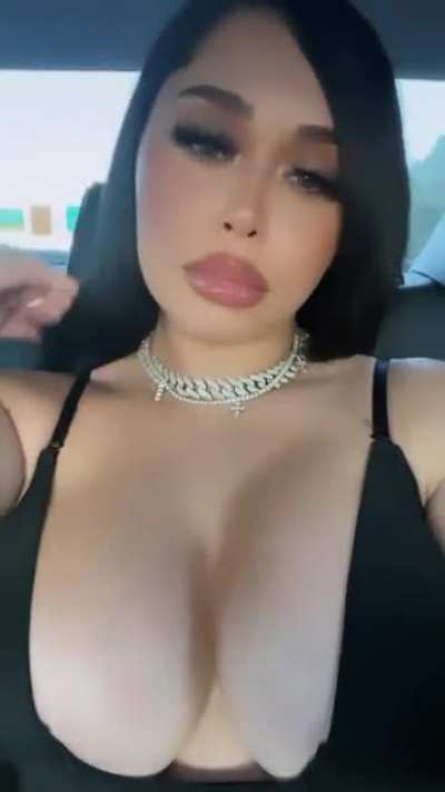 👸🏻🤳🏻