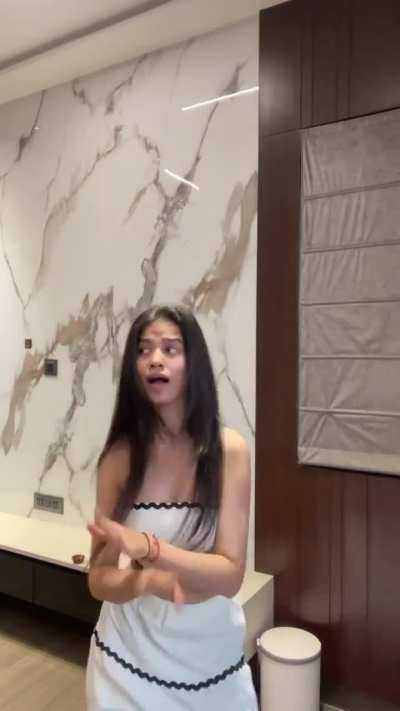 Niki Lalwani new reel