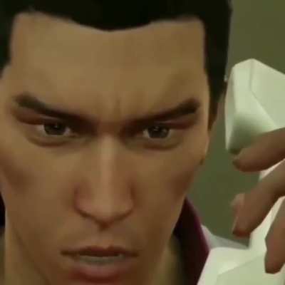Kiryu quiere Amor por el telefono 😈