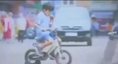 That kid could have easily passed the road without bhoi intervention