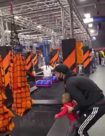 Lil nigga couldn&rsquo;t hold on 😭😭