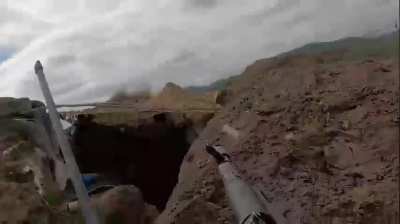 intense Gopro footage of Azerbaijani Soldiers assaulting various armenian trenches (enemy visible)