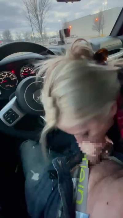 Just giving a blowjob to a lucky fan in the Best Buy parking lot &hellip; wonder who saw