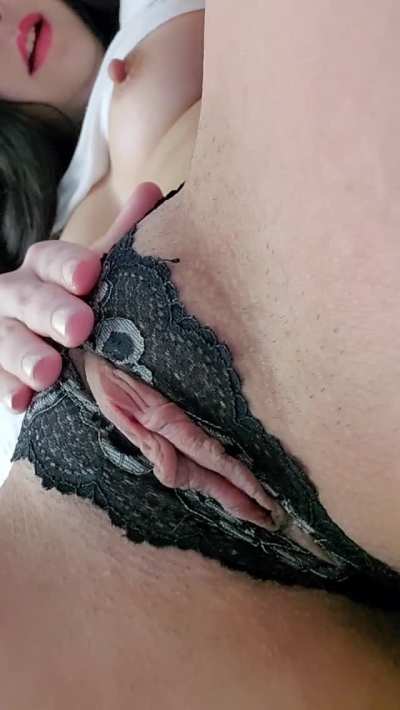 Let's get over this hump of a day with some sexy fun! [sext][rate][vid] ❤️