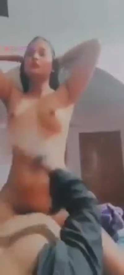 👅