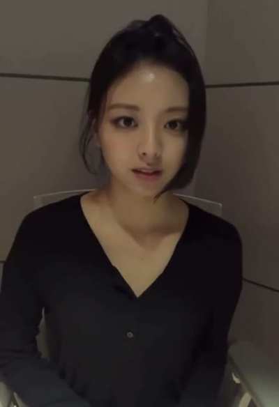 210915 &ldquo;Yuna wink&rdquo;😉