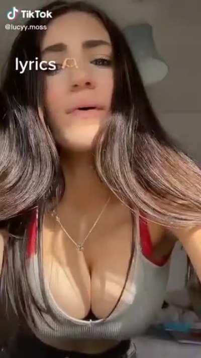 Lucy and her cannons