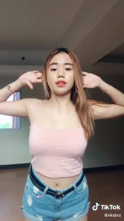 #chix<wbr>yello<wbr>wpage #beau<wbr>tiful<wbr>women #sexymodel #awesomebody #tiktokvideos #tiktok #sexybabe