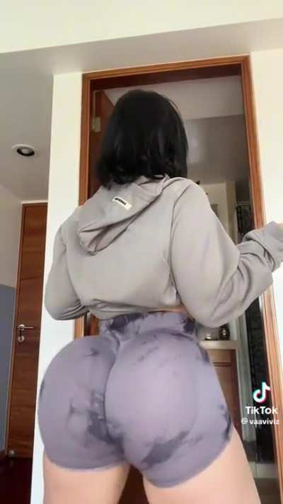 🫢.