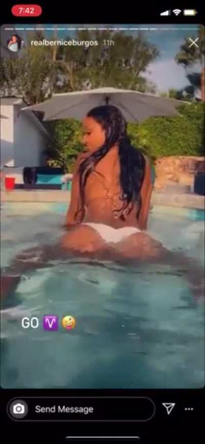 GILF (@realberniceburgos)