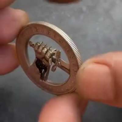 Otra de las monedas mec&aacute;nicas del ruso Roman Booteen