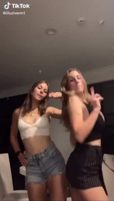 @liluziverm1 embarrassing her friend, how was she supposed to compete. 