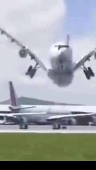Blursed_FlappyPlane