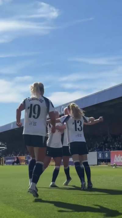 Eveliina Summanen scores off the free kick for Tottenham Hotspur