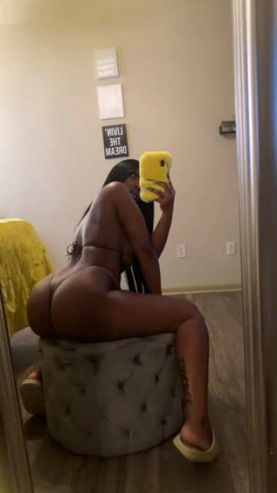 Brown &amp;amp; round. Click my links in the comments for some hot shi🔥