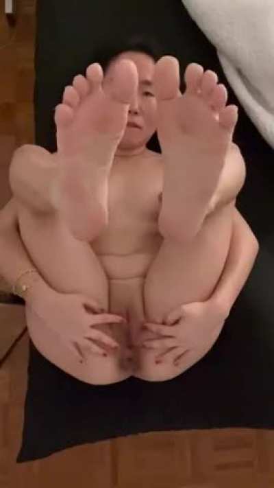 Peekaboo, I see your boner