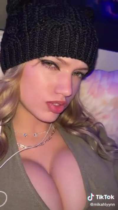 Dem Eyes