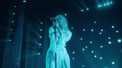 "Runaway en vivo desde el Movistar Arena 🦋💫 @auroramusic" - @dfentertainment