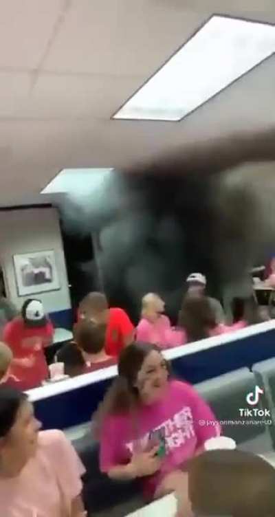 Guy In A Truck Rolled Coal into A Restaurant In Dallas Texas