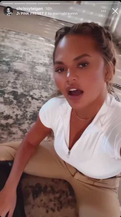 Chrissy Teigen knows we&rsquo;re going to jerk off to this
