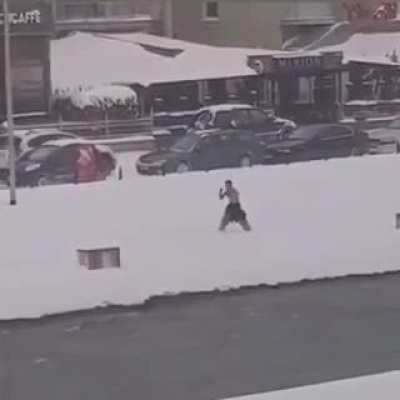 A guy training in -14&deg;C