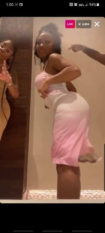 Jayda Bringing In Her Birthday Bouncing That Joint