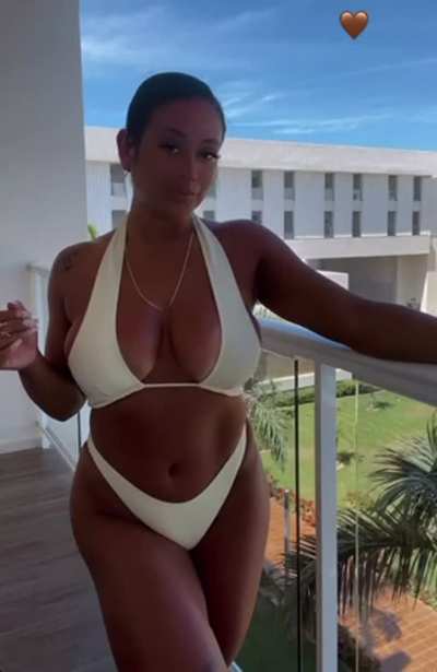 She&rsquo;s so sexy with those big ass tittys