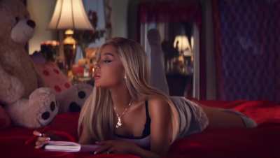 Trade and jerk Ariana content! 
