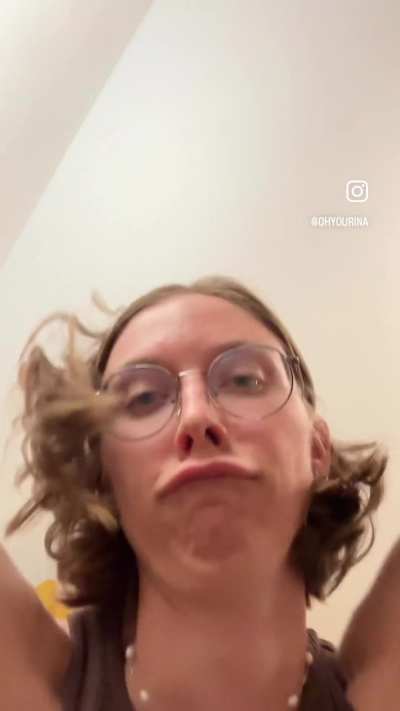 💁🏼&zwj;♀️