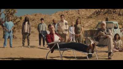 Kevin Bacon &amp;amp; Michael Gross reunite in a commercial referencing Tremors