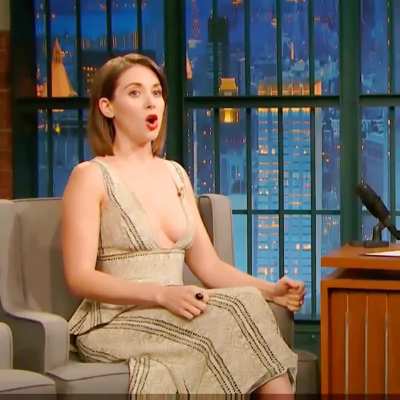 Alison brie