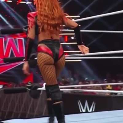 1 full minute of Becky Two Cheeks from tonight&rsquo;s Raw