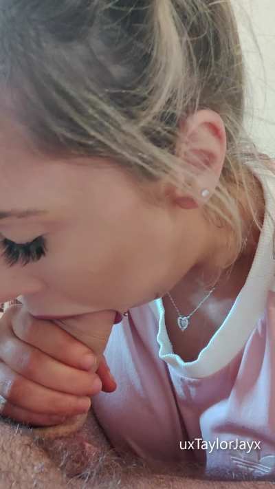 I&rsquo;m hooked on sucking thick cocks like this