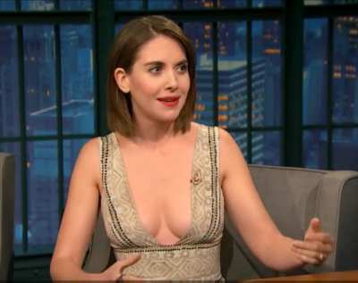 Super cute air-quote action on Seth Meyers