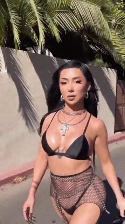 nikita dragun 🤎🖤🤎 go baby 💋💋💋
