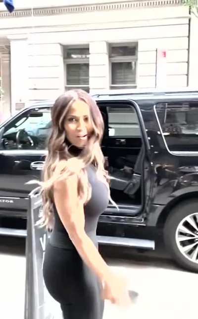 Jackie Guerrido, Univision