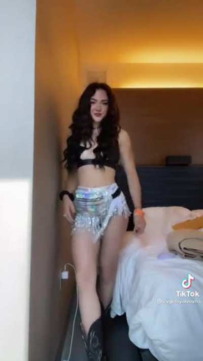 Super hot girl