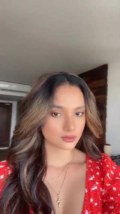 Klea Pineda