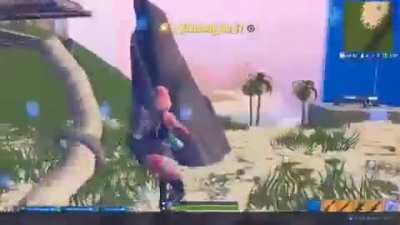 Flaite exclamando "DEJAME COMERME LOS FIDEOS PIOLA OE" (el video completo dura como 6 min)