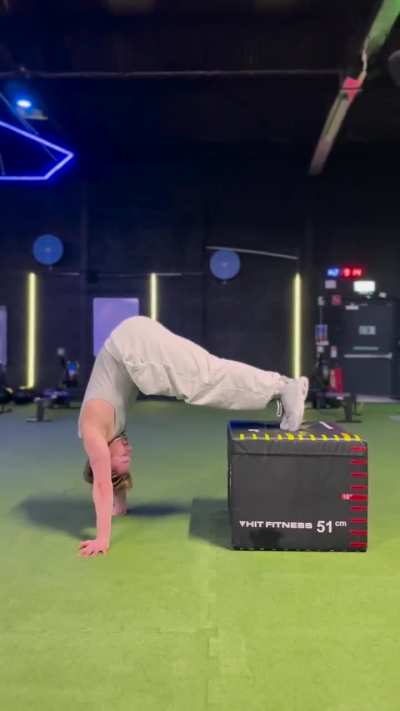Handstand tips