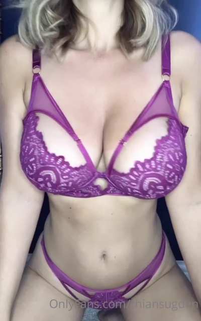 Meanwhile her titty reveal is level 3000