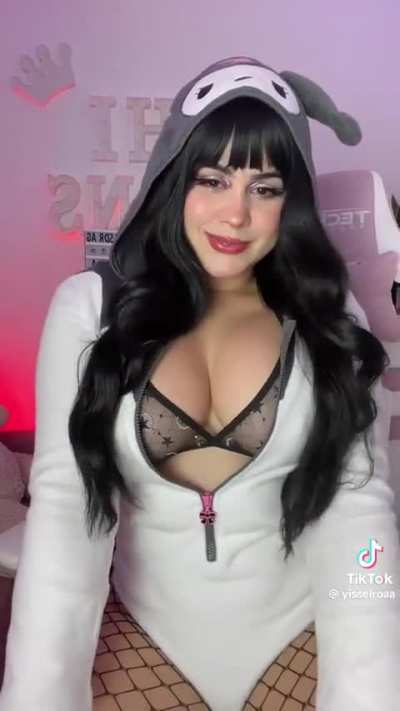 @yisselroaa