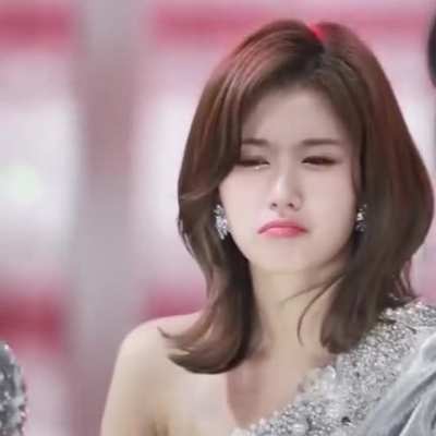 Sana&rsquo;s pout💜